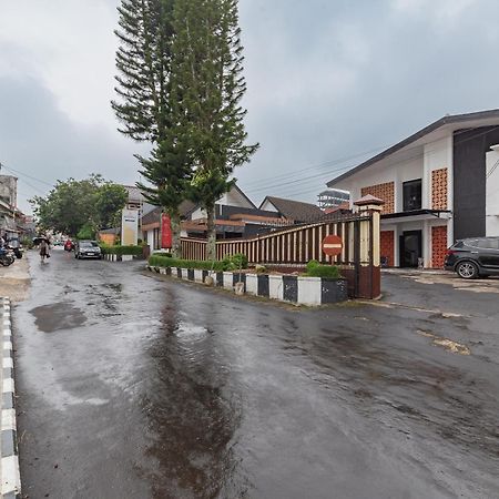 Reddoorz Near Taman Kota Lapang Merdeka Sukabumi Exterior photo