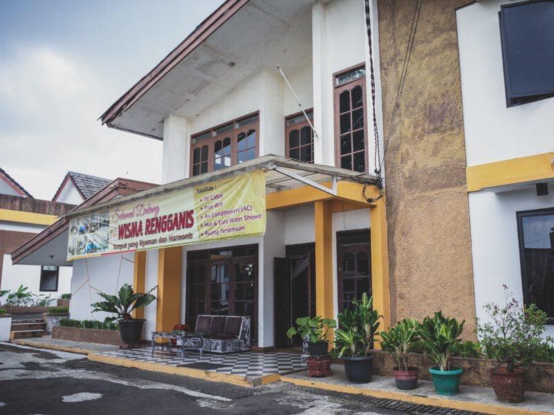 Reddoorz Near Taman Kota Lapang Merdeka Sukabumi Hotel Exterior photo